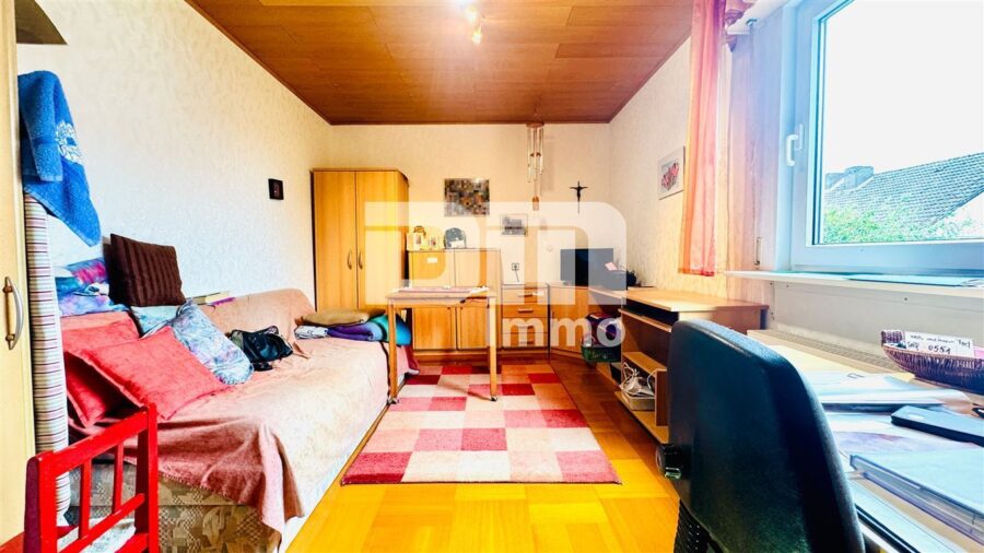 Schönes Einfamilienhaus mit Garage und Terrasse / Ständerbauweise in hervorragender Lage - EG Kind / Gäste / Büro